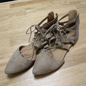 Pointed toe nude gladiator flats